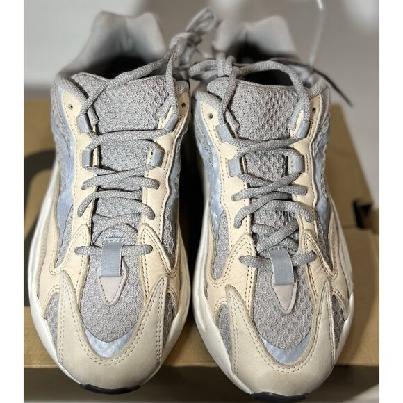 Adidas Yeezy Boost 700 V2 Cream Size 7 - Picture 3 of 16